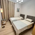Urban Oasis Center Apartment